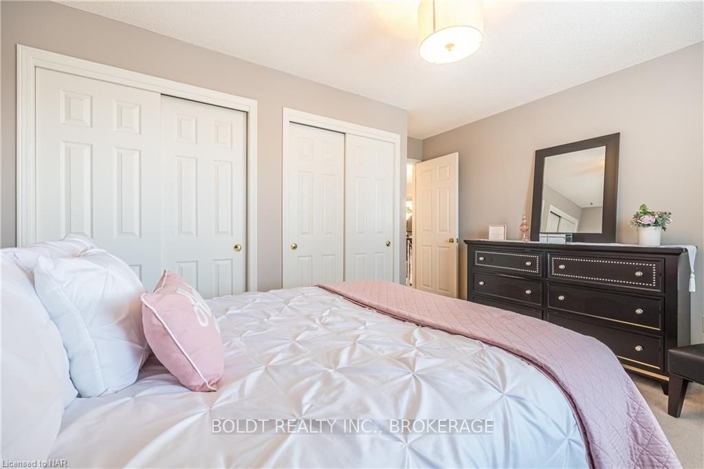 Photo 27 of 10 Flannery Lane, Thorold, Confederation Heights — HOMEH