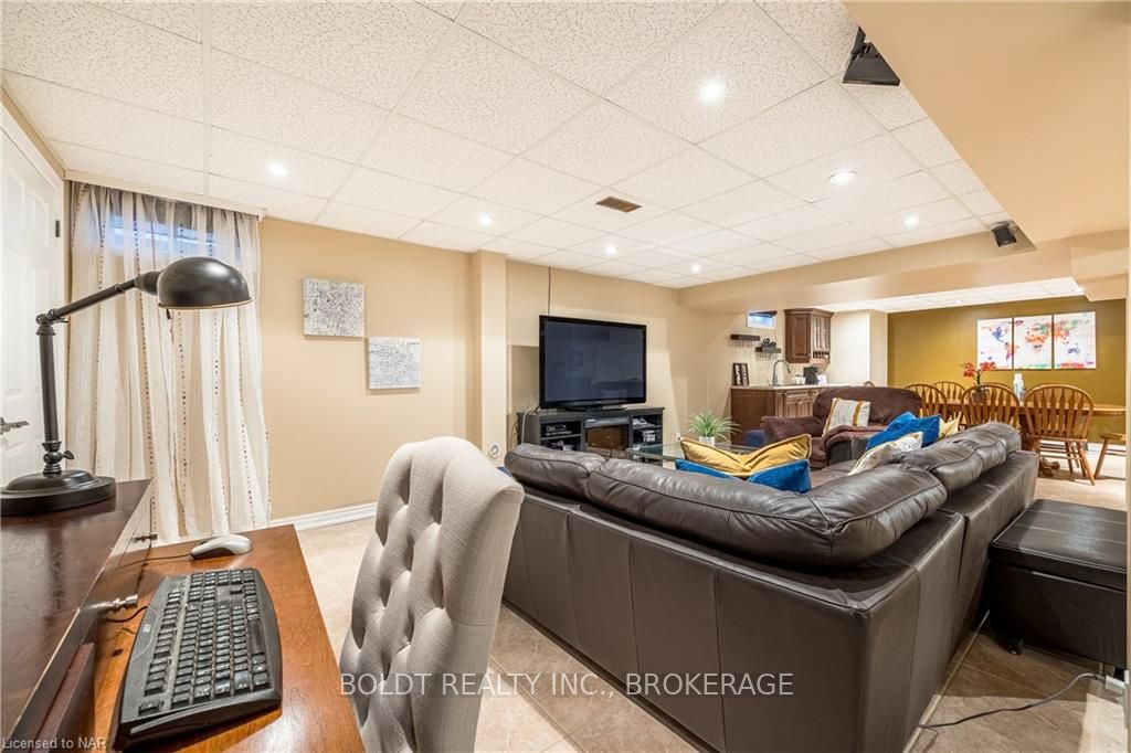 Photo 36 of 10 Flannery Lane, Thorold, Confederation Heights — HOMEH