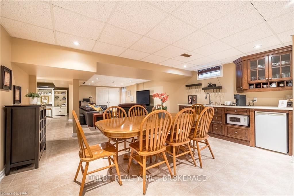 Photo 37 of 10 Flannery Lane, Thorold, Confederation Heights — HOMEH