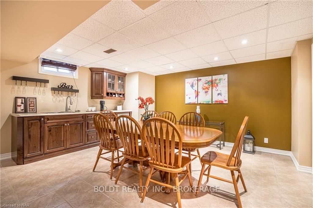 Photo 38 of 10 Flannery Lane, Thorold, Confederation Heights — HOMEH