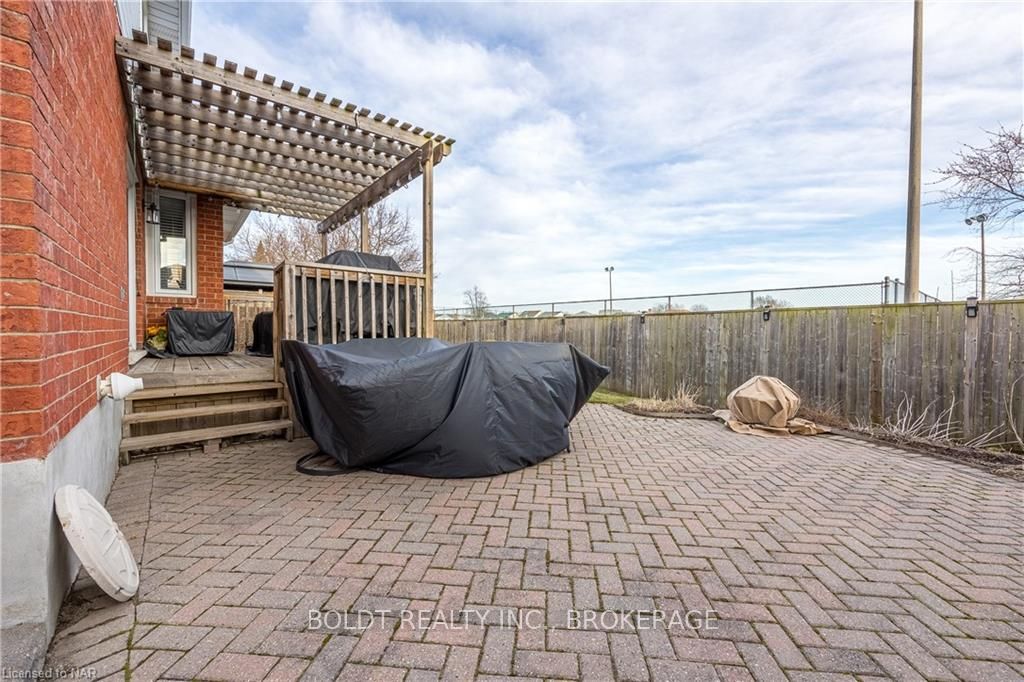 Photo 43 of 10 Flannery Lane, Thorold, Confederation Heights — HOMEH