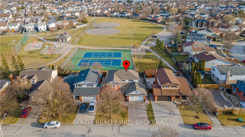 Photo 46 of 10 Flannery Lane, Thorold, Confederation Heights — HOMEH