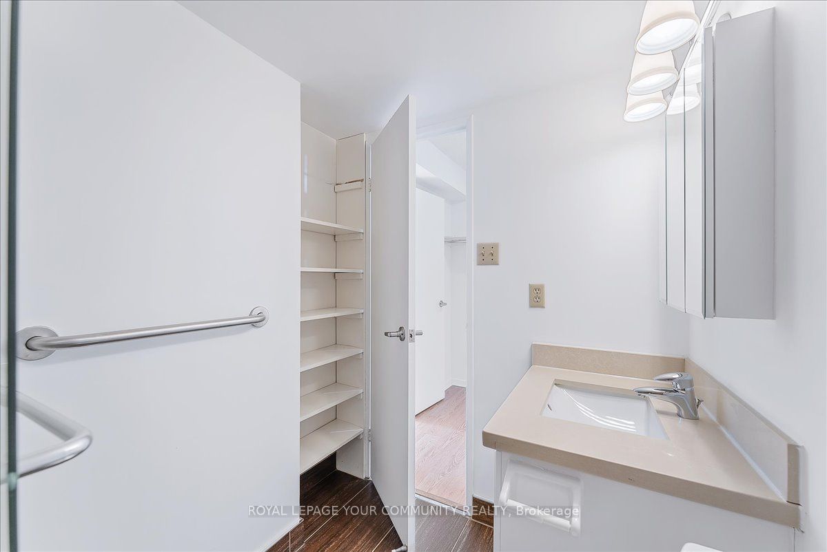 Photo 55 of Unit 408, 60 Inverlochy Boulevard, Markham, Royal Orchard — HOMEH