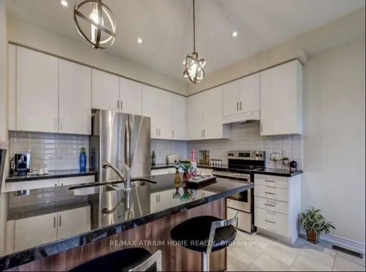 Photo 4 of 67 Duggan Street, Aurora, Bayview Northeast — HOMEH