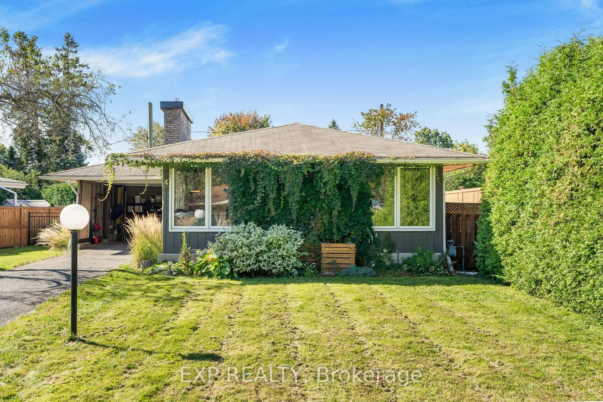 Photo 1 of 4 Aberfeldy Street, Ottawa, Arbeatha Park — HOMEH