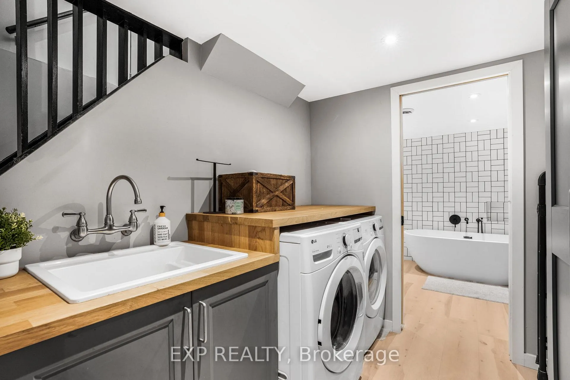 Photo 26 of 4 Aberfeldy Street, Ottawa, Arbeatha Park — HOMEH