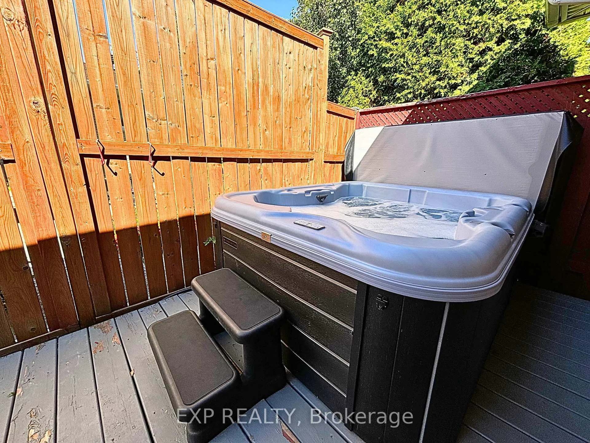 Photo 30 of 4 Aberfeldy Street, Ottawa, Arbeatha Park — HOMEH