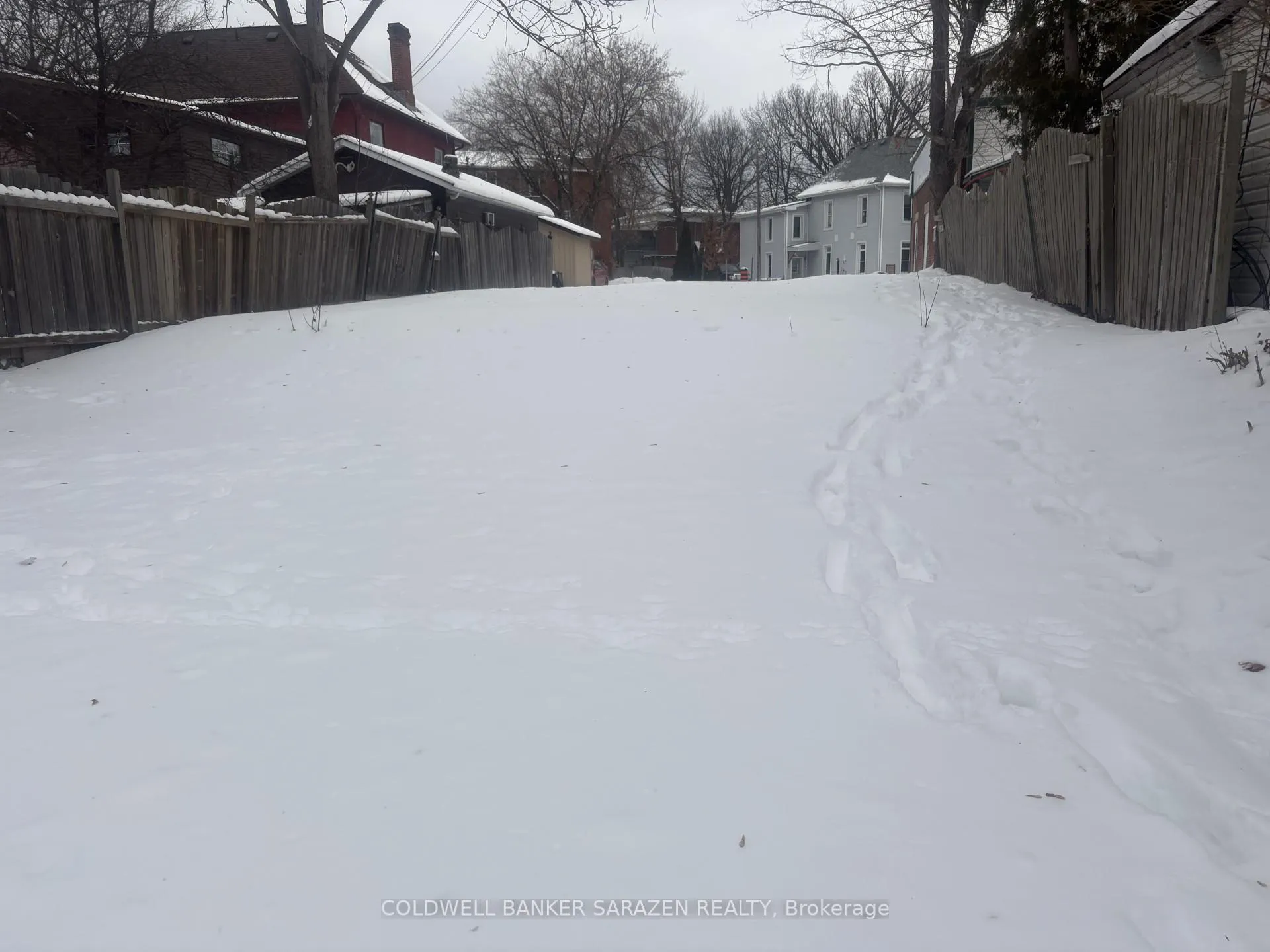 Photo 4 of 126 Elgin Street W, Arnprior — HOMEH