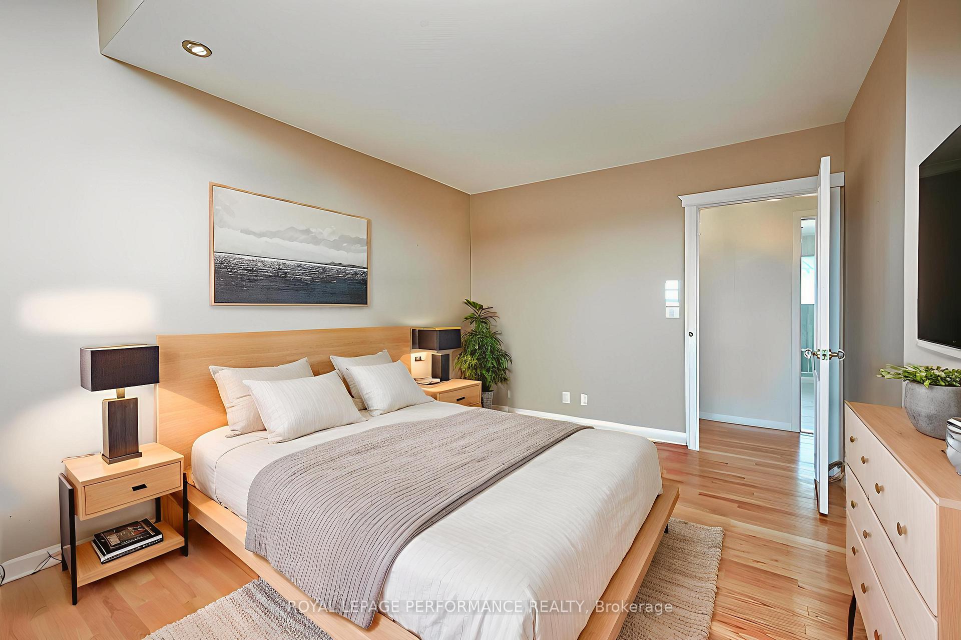 Photo 5 of 3025 Linton Road, Ottawa, Riverside Park South — HOMEH