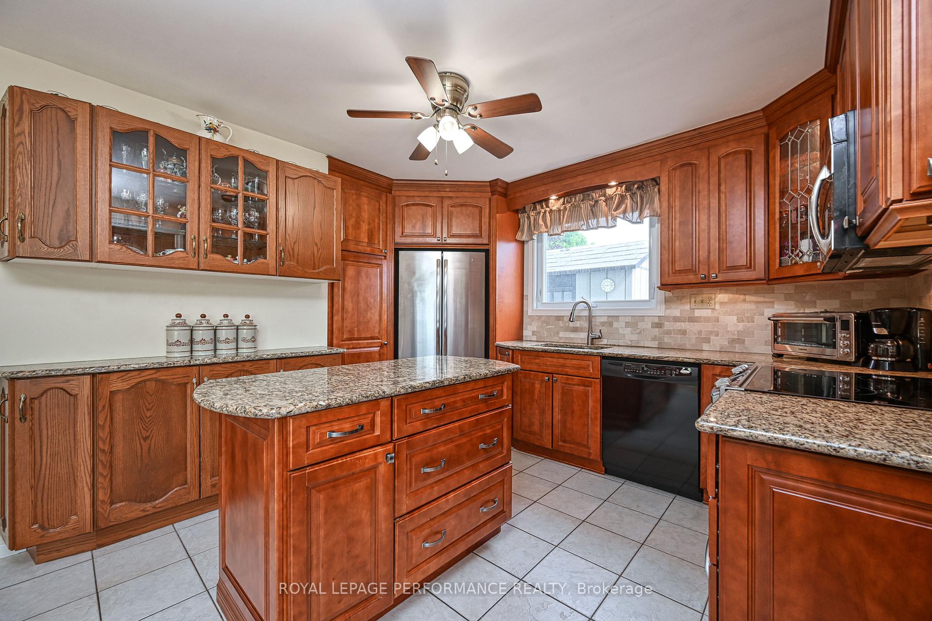 Photo 12 of 3025 Linton Road, Ottawa, Riverside Park South — HOMEH