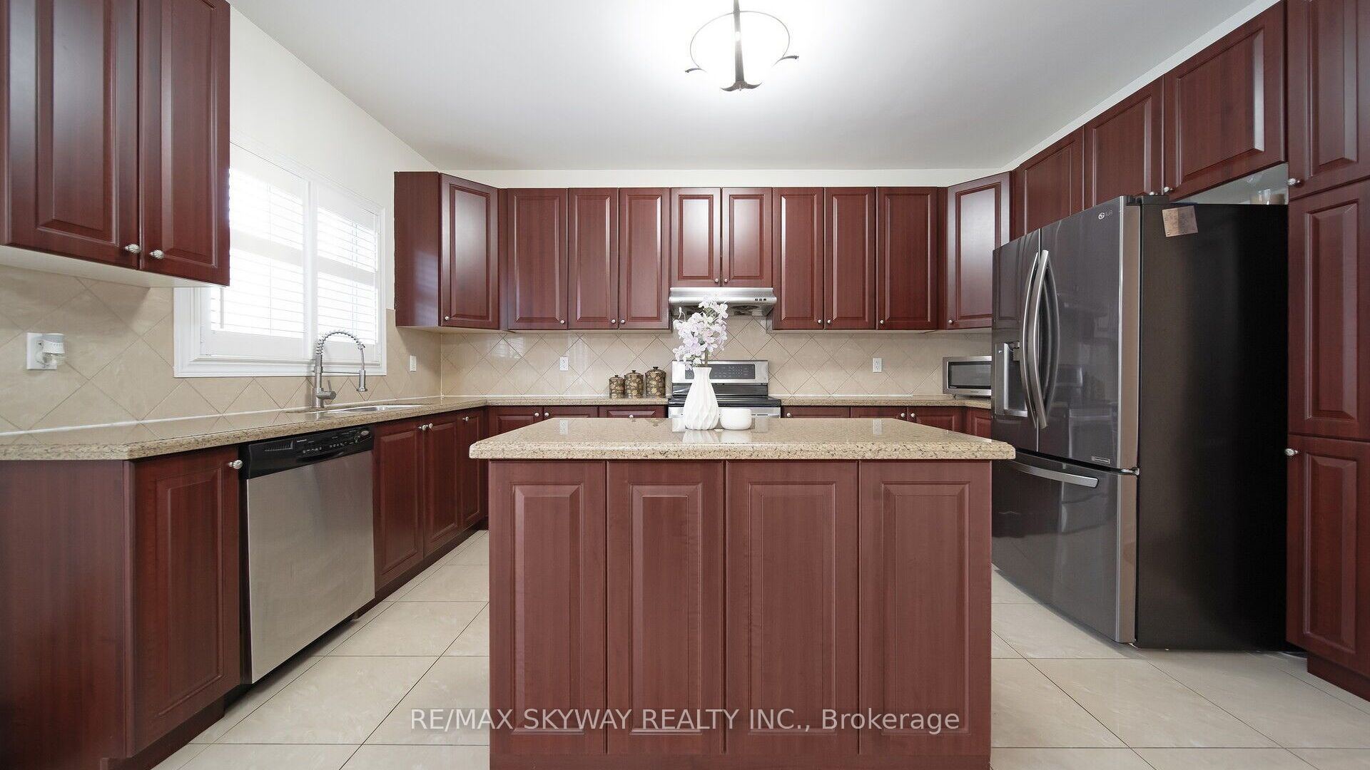 Photo 55 of 17 Valleycreek Drive, Brampton, Bram East — HOMEH
