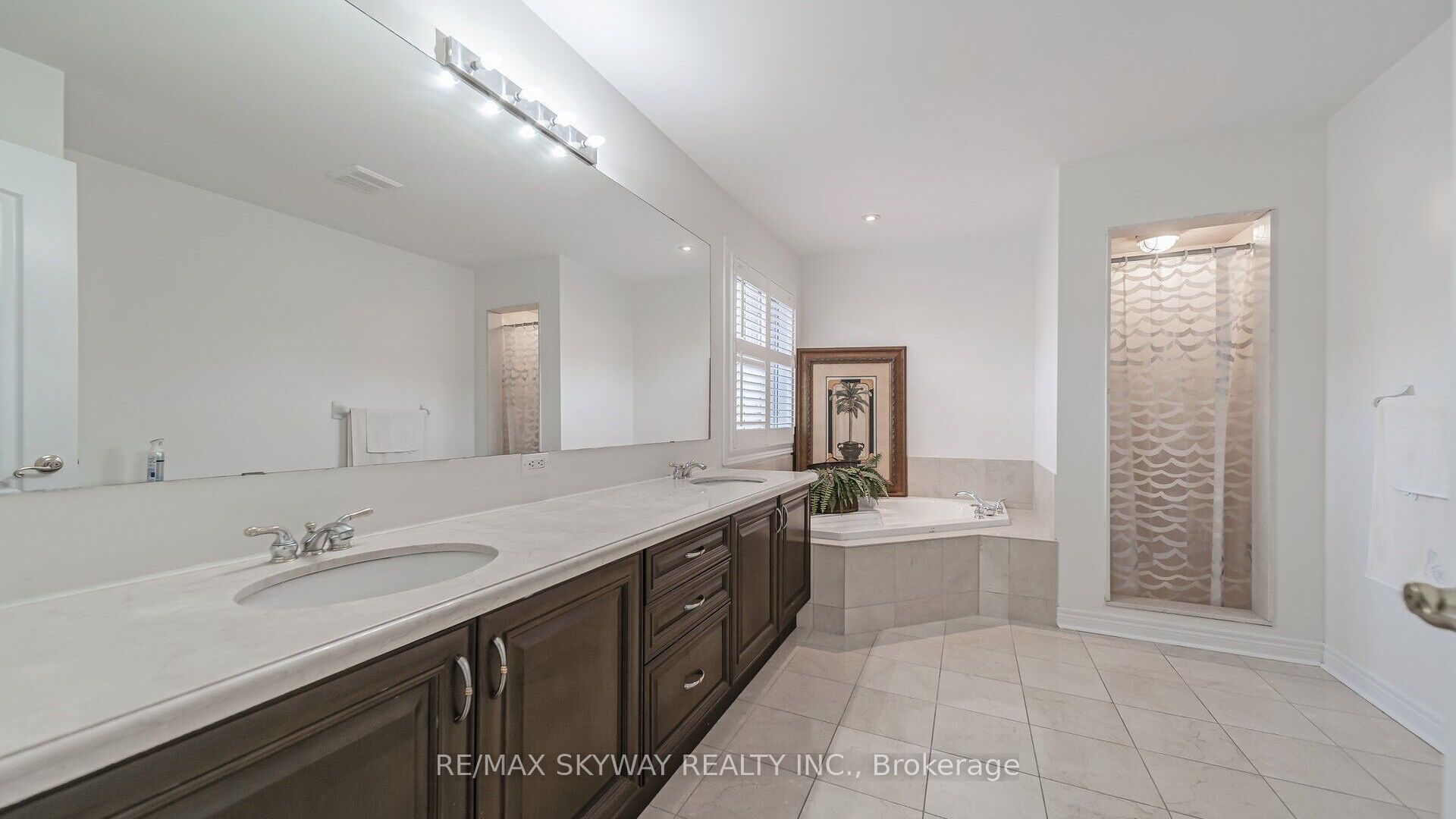 Photo 65 of 17 Valleycreek Drive, Brampton, Bram East — HOMEH