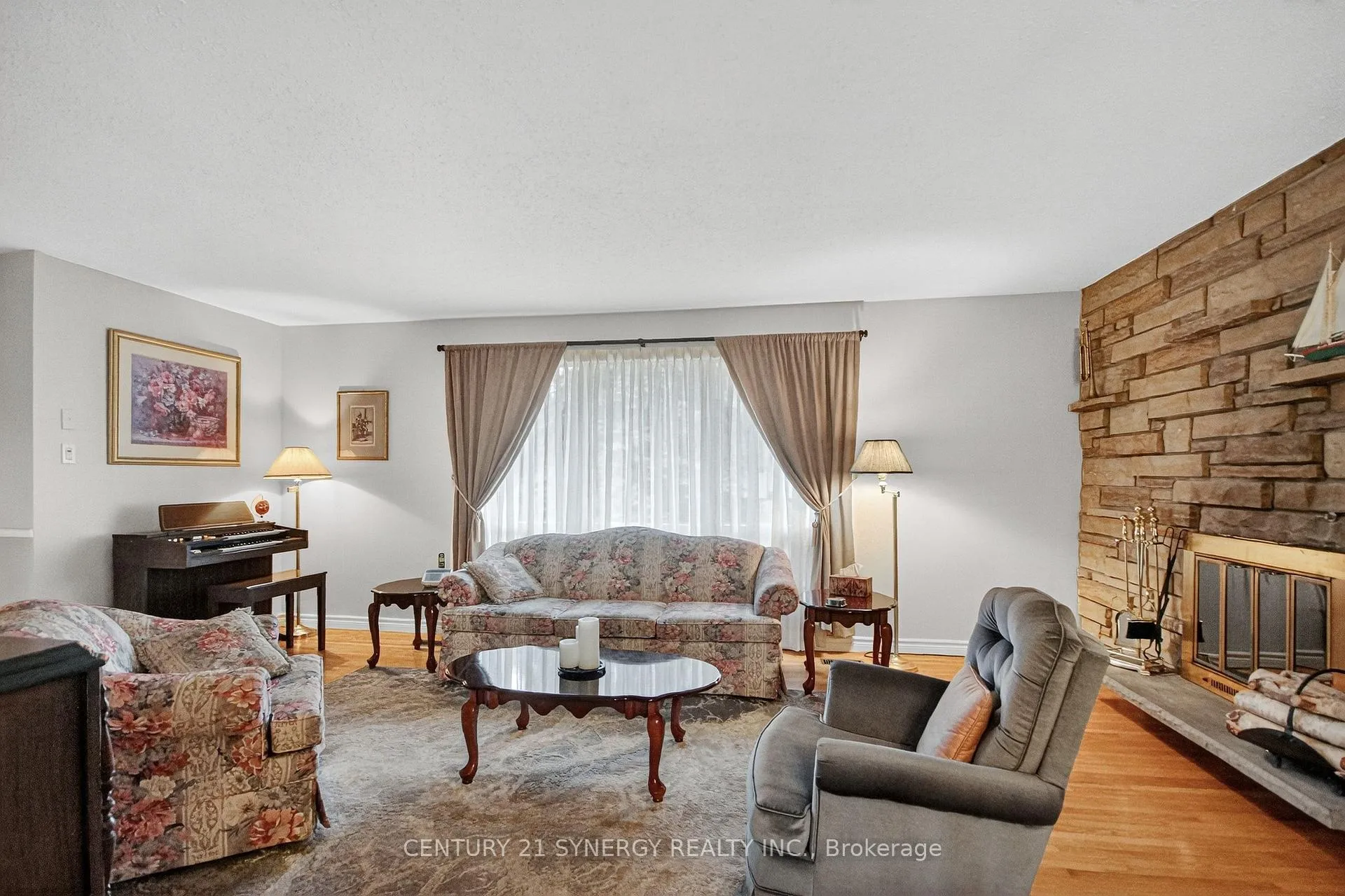 Photo 11 of 7 St Remy Drive, Ottawa, Barrhaven - Pheasant Run — HOMEH