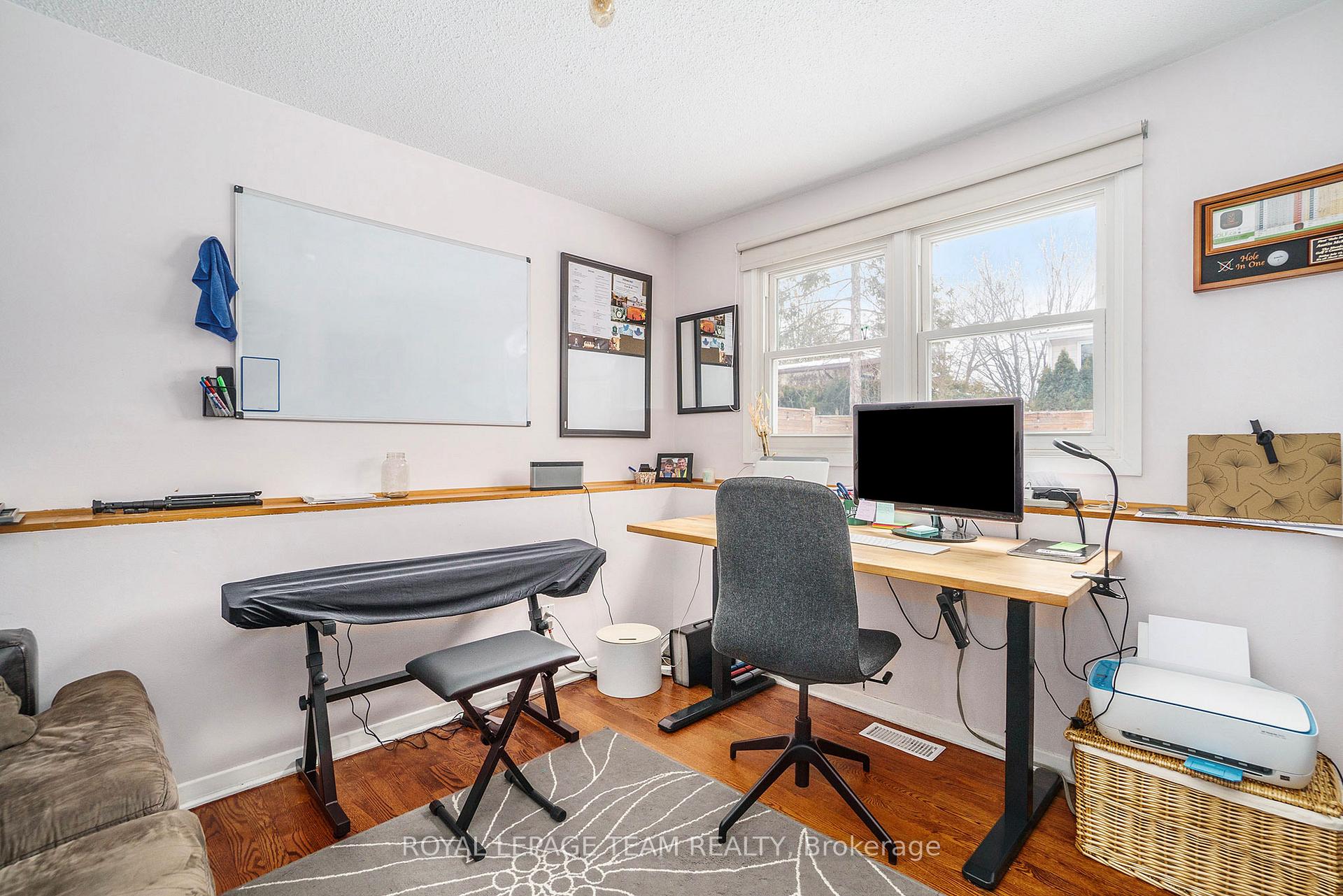 Photo 10 of 631 Glenhurst Crescent, Ottawa, Beacon Hill North — HOMEH