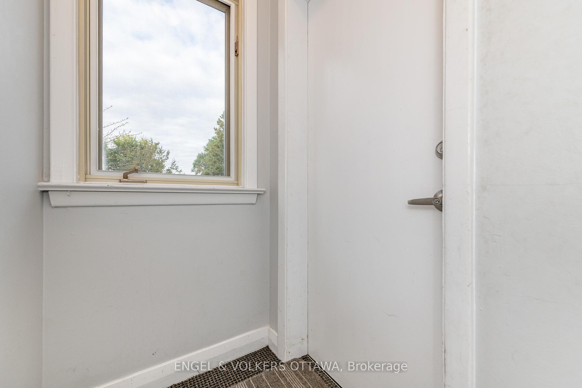 Photo 4 of Unit 3, 1112 Richard Avenue, Ottawa, Billings Bridge — HOMEH