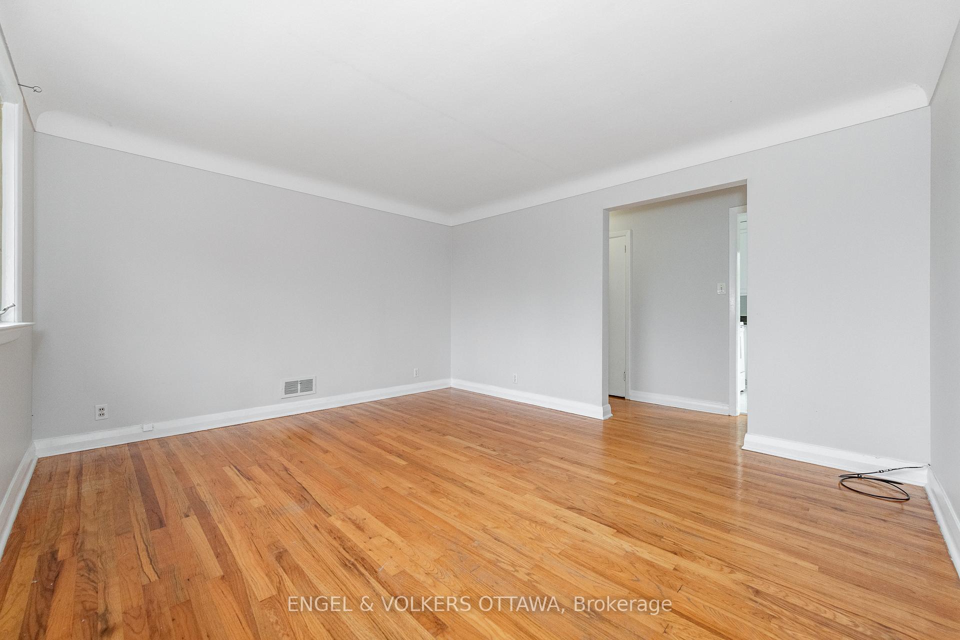 Photo 9 of Unit 3, 1112 Richard Avenue, Ottawa, Billings Bridge — HOMEH