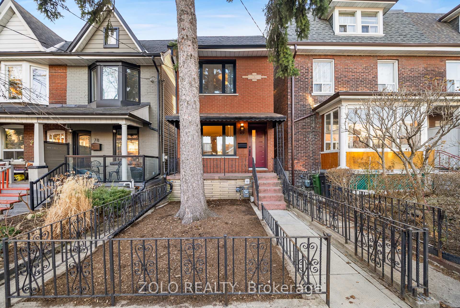 Photo 2 of 82 Bellwoods Avenue, Toronto, Trinity-Bellwoods — HOMEH