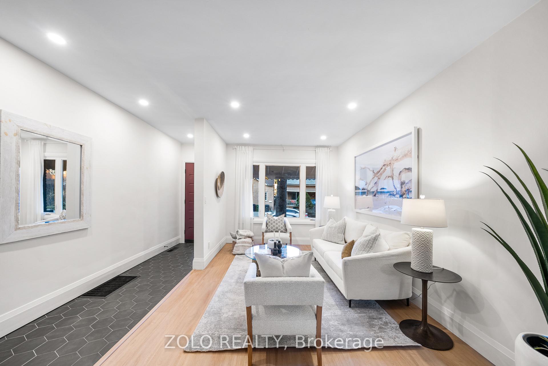 Photo 7 of 82 Bellwoods Avenue, Toronto, Trinity-Bellwoods — HOMEH