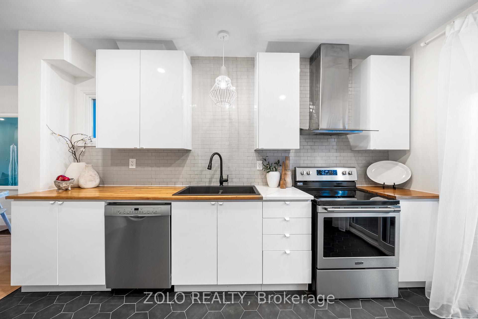 Photo 18 of 82 Bellwoods Avenue, Toronto, Trinity-Bellwoods — HOMEH