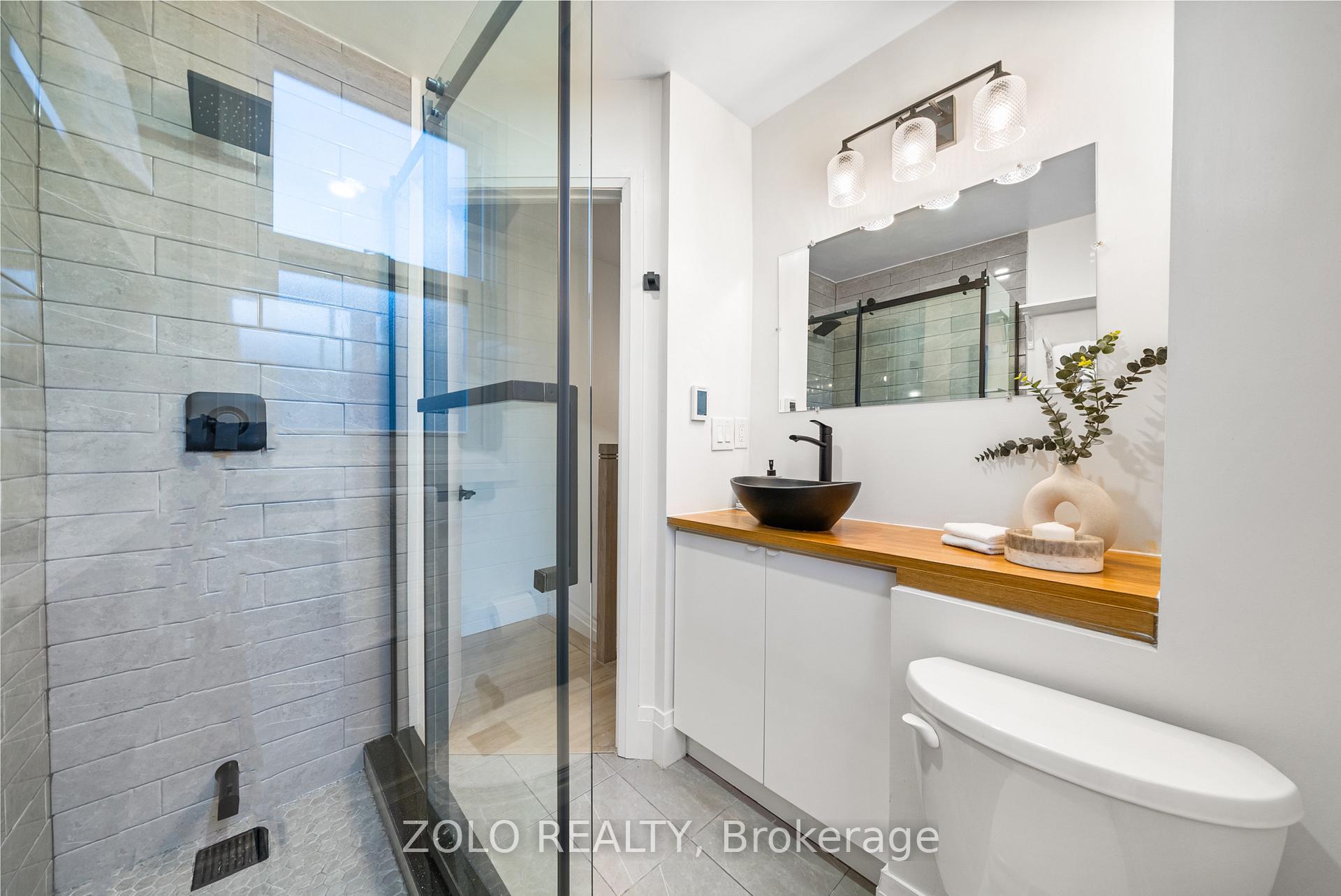 Photo 31 of 82 Bellwoods Avenue, Toronto, Trinity-Bellwoods — HOMEH