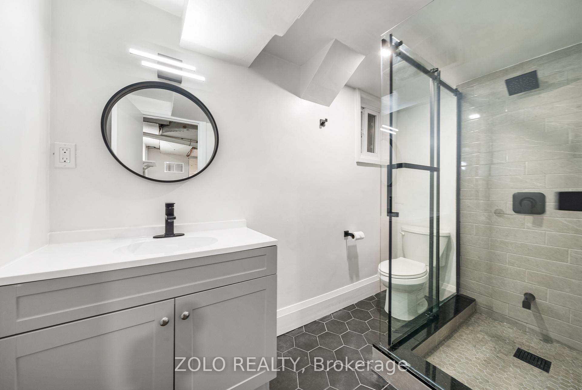 Photo 41 of 82 Bellwoods Avenue, Toronto, Trinity-Bellwoods — HOMEH