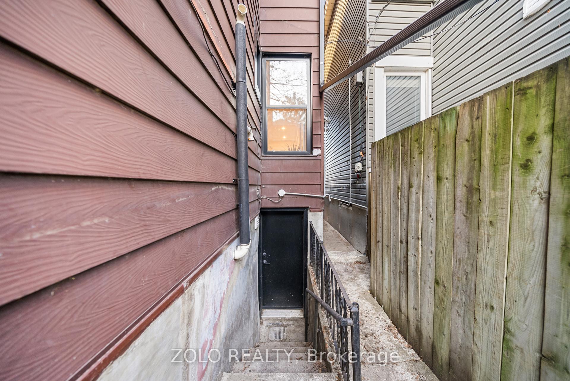 Photo 46 of 82 Bellwoods Avenue, Toronto, Trinity-Bellwoods — HOMEH