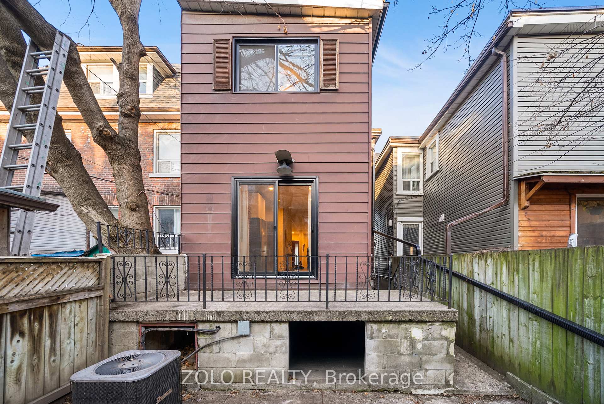 Photo 48 of 82 Bellwoods Avenue, Toronto, Trinity-Bellwoods — HOMEH