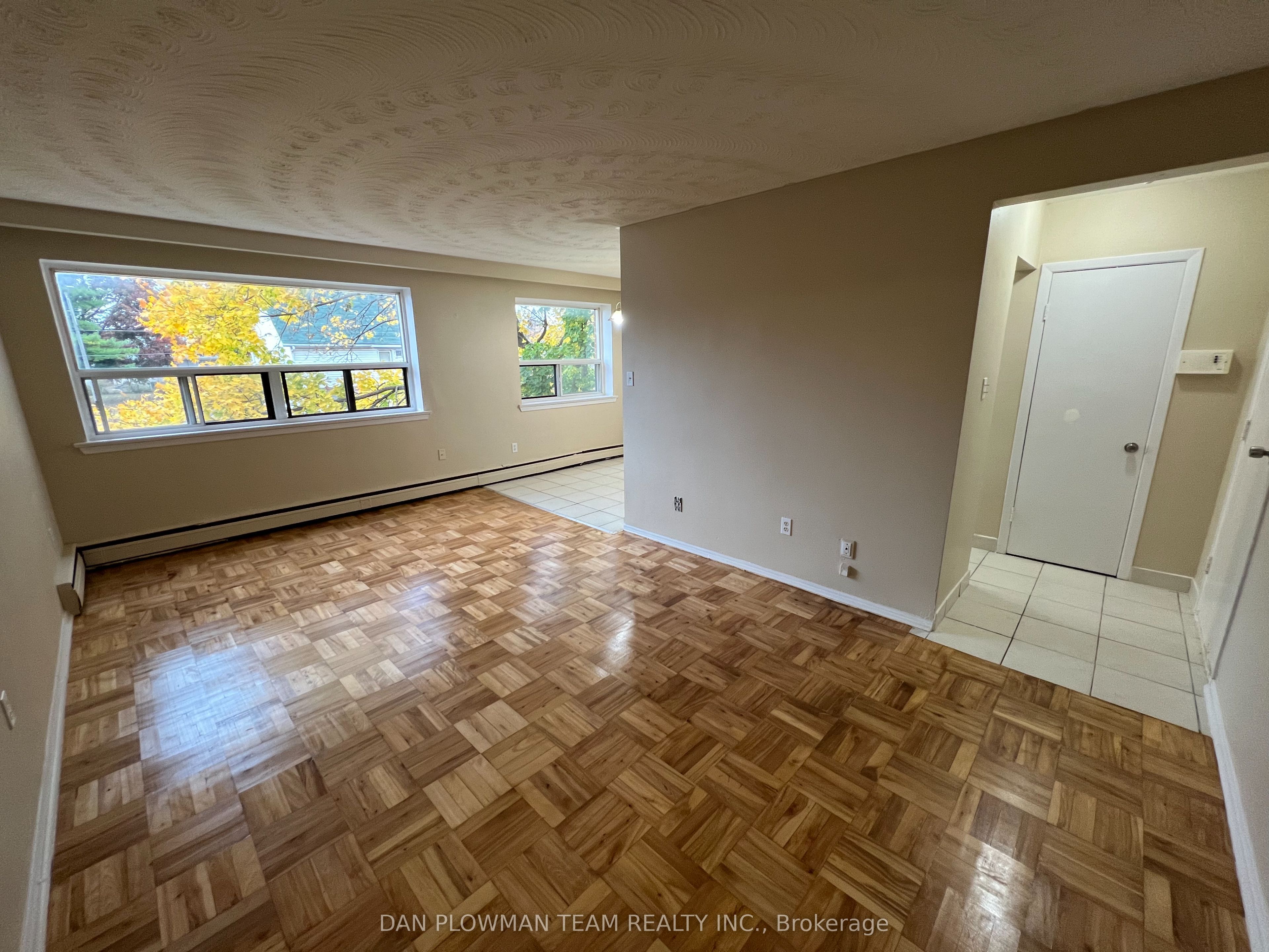 Photo 2 of Unit 209, 170 Park Road S, Oshawa, Vanier — HOMEH