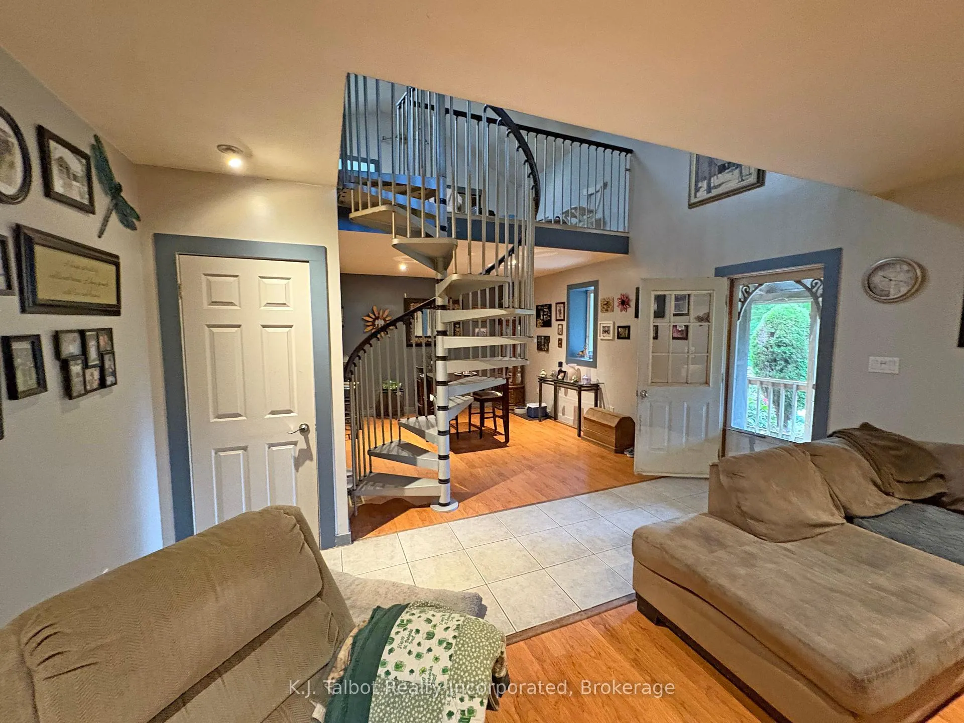 Photo 6 of 82044 Bluewater Highway, Ashfield-Colborne-Wawanosh, Colborne — HOMEH