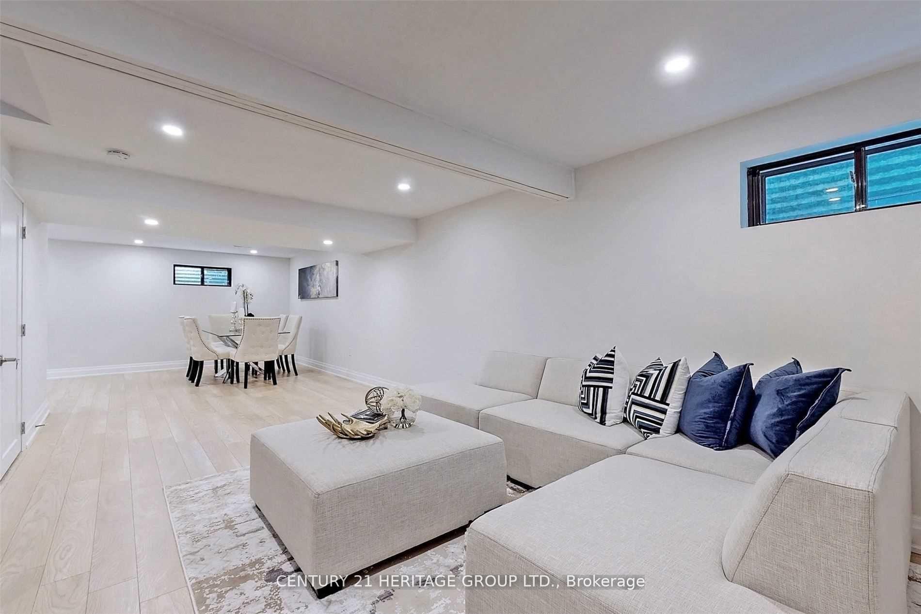 Photo 2 of Unit Bsmt, 44 Devins Drive, Aurora, Aurora Heights — HOMEH