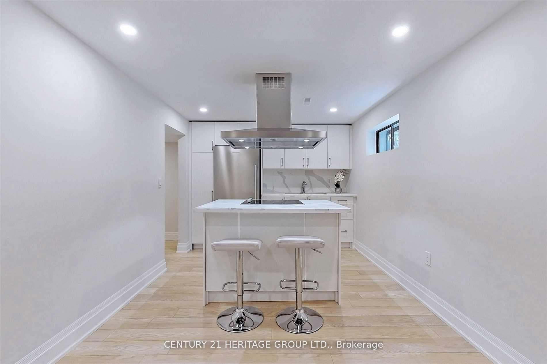 Photo 8 of Unit Bsmt, 44 Devins Drive, Aurora, Aurora Heights — HOMEH