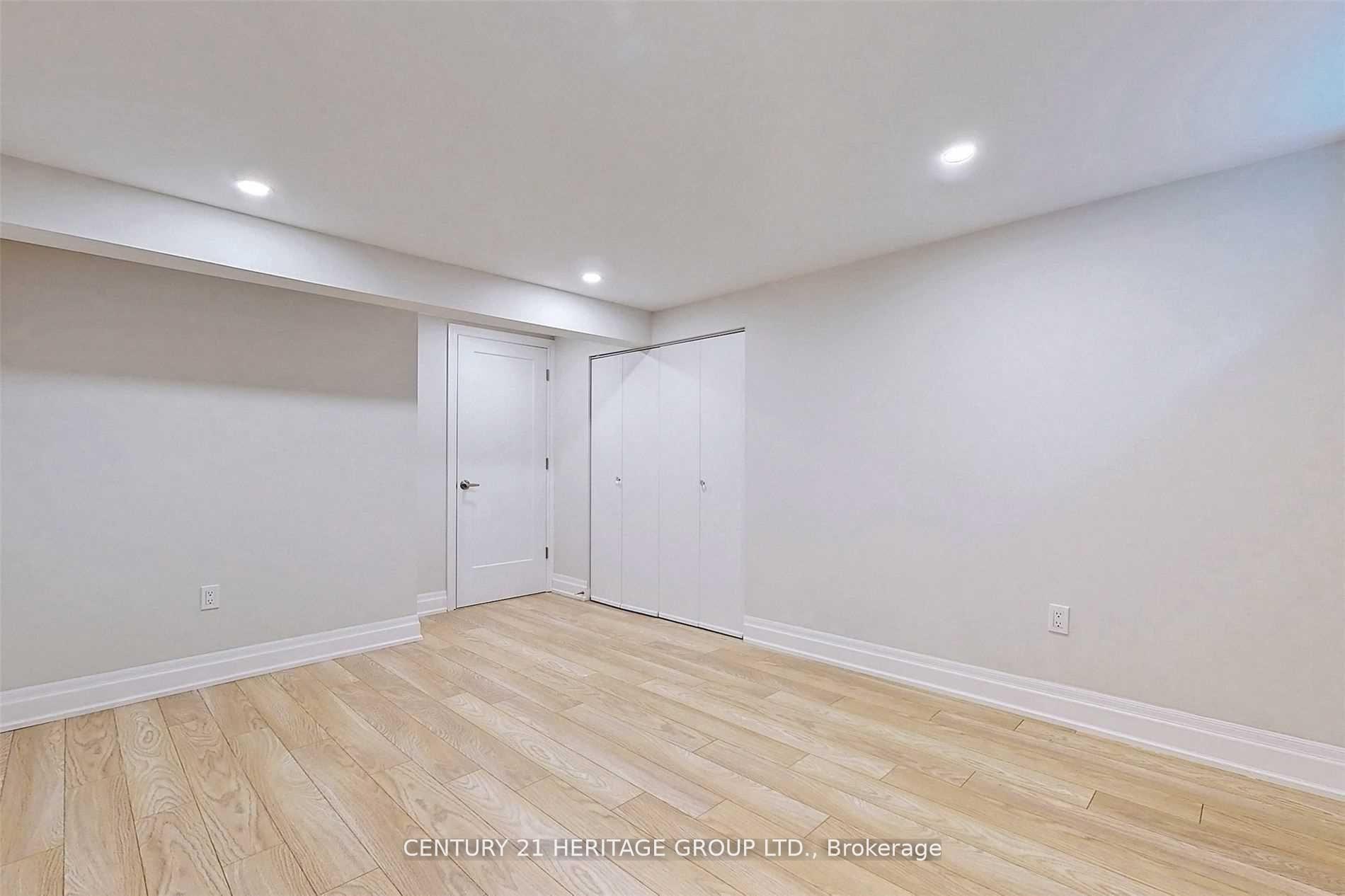 Photo 5 of Unit Bsmt, 44 Devins Drive, Aurora, Aurora Heights — HOMEH