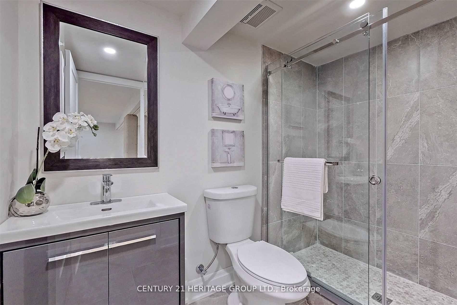 Photo 9 of Unit Bsmt, 44 Devins Drive, Aurora, Aurora Heights — HOMEH