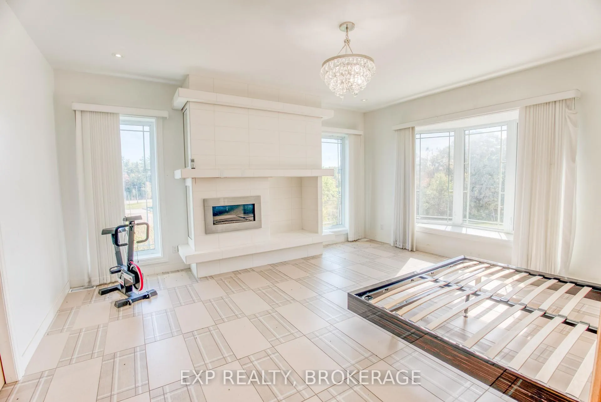 Photo 24 of 6 Oliver Road, Addington Highlands — HOMEH
