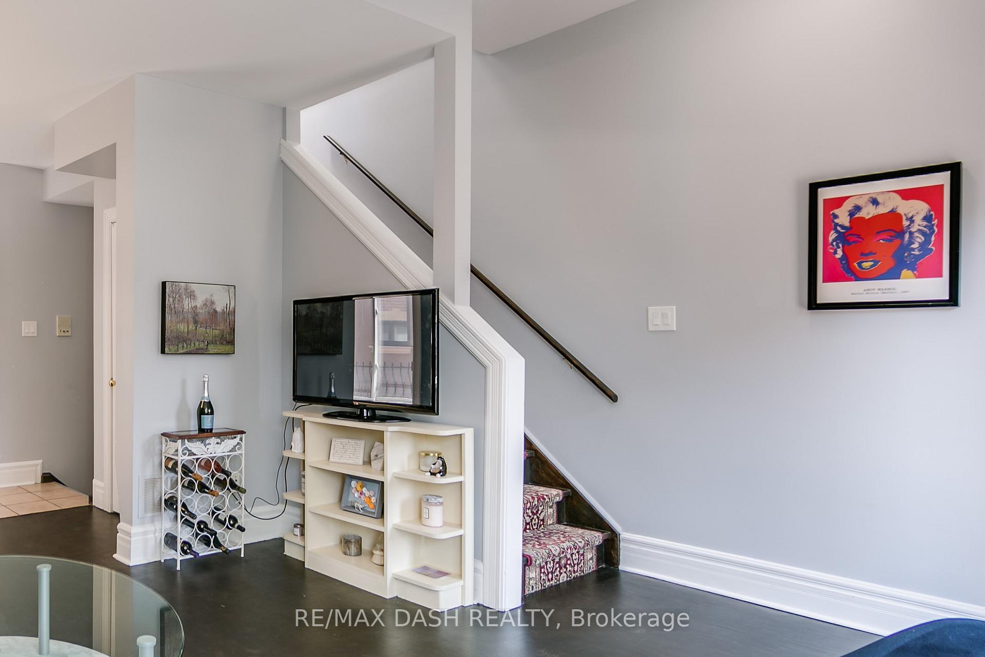 Photo 30 of Unit A, 388 Manning Avenue, Toronto, Palmerston-Little Italy — HOMEH