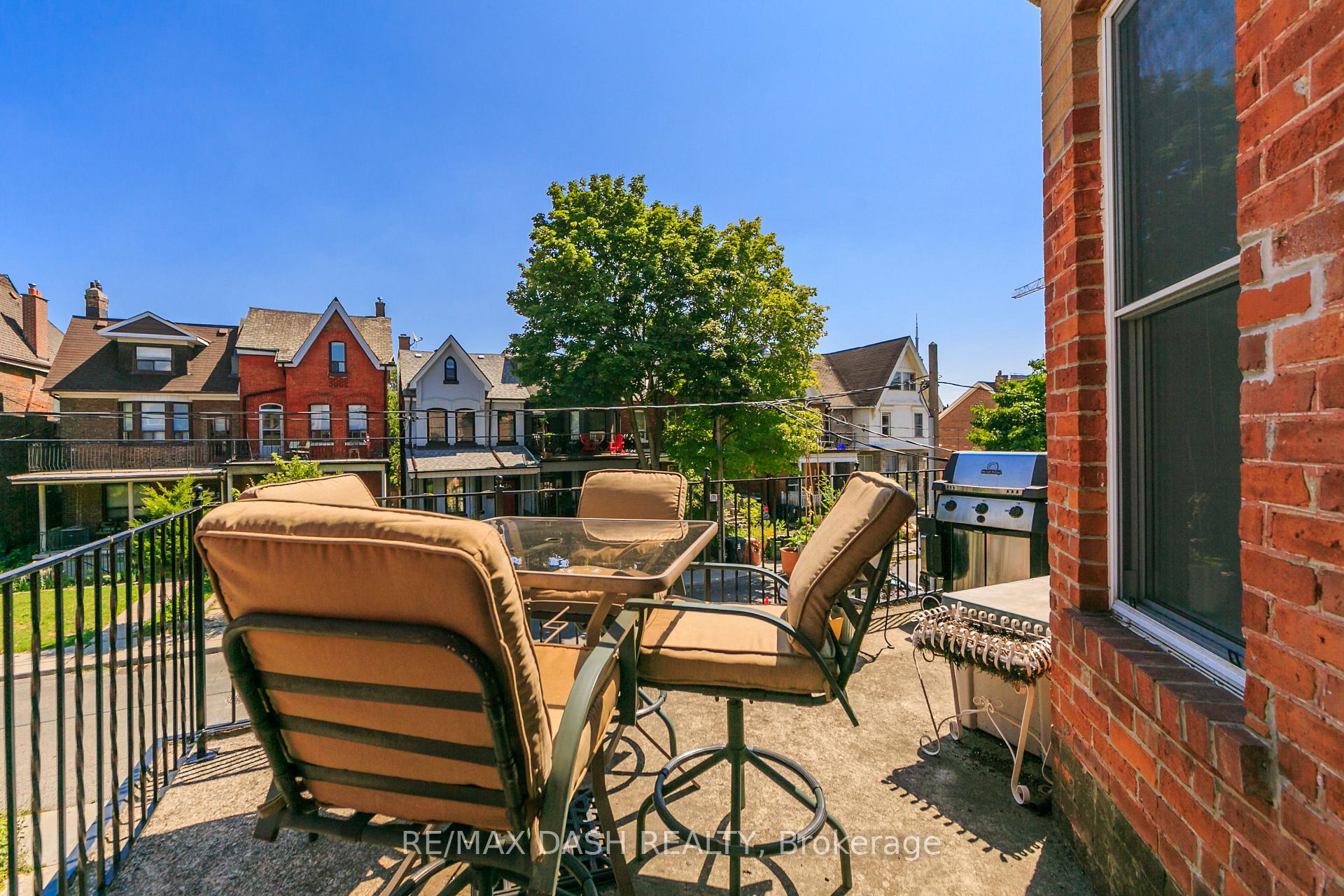 Photo 37 of Unit A, 388 Manning Avenue, Toronto, Palmerston-Little Italy — HOMEH