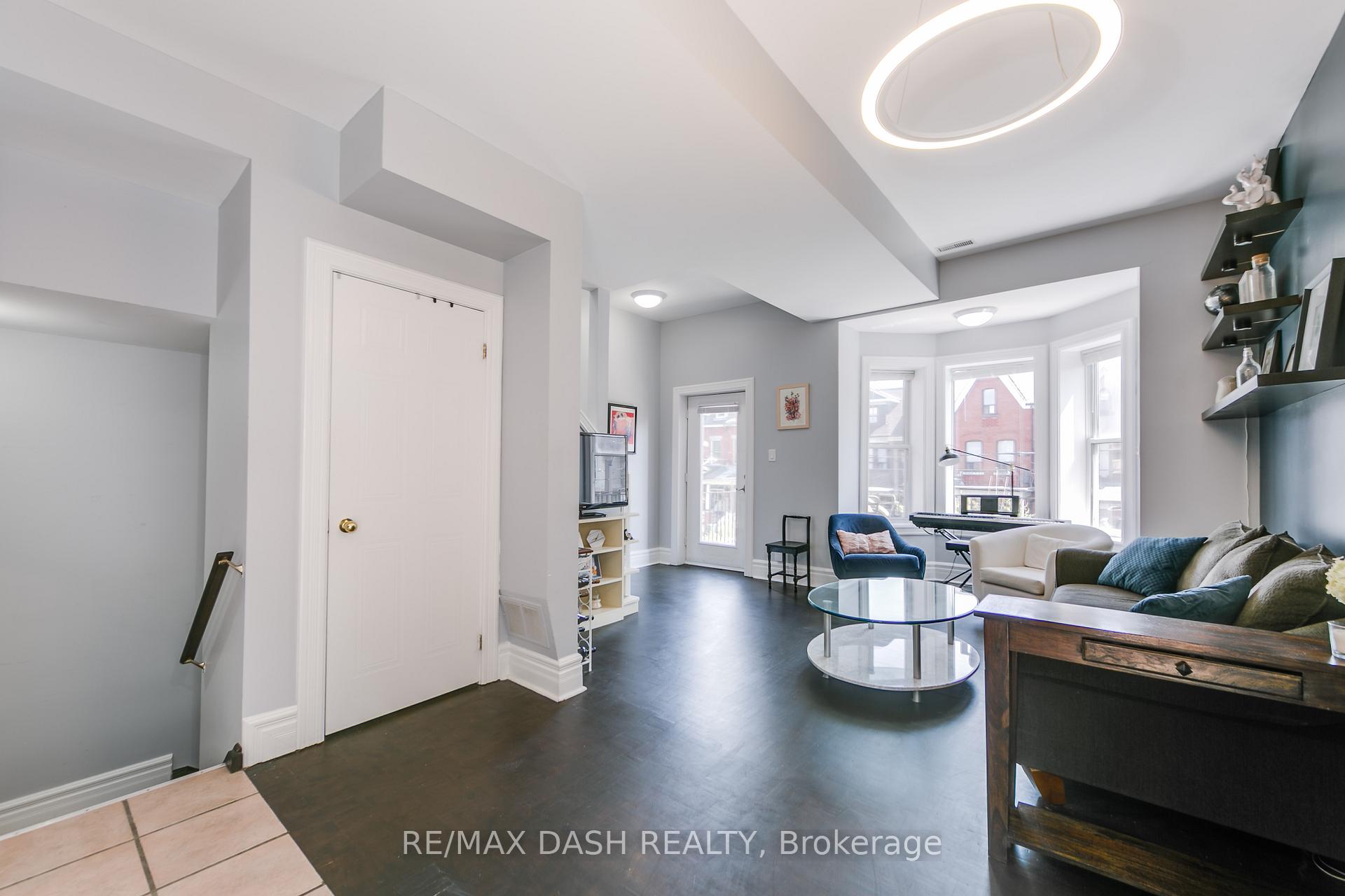 Photo 7 of Unit A, 388 Manning Avenue, Toronto, Palmerston-Little Italy — HOMEH