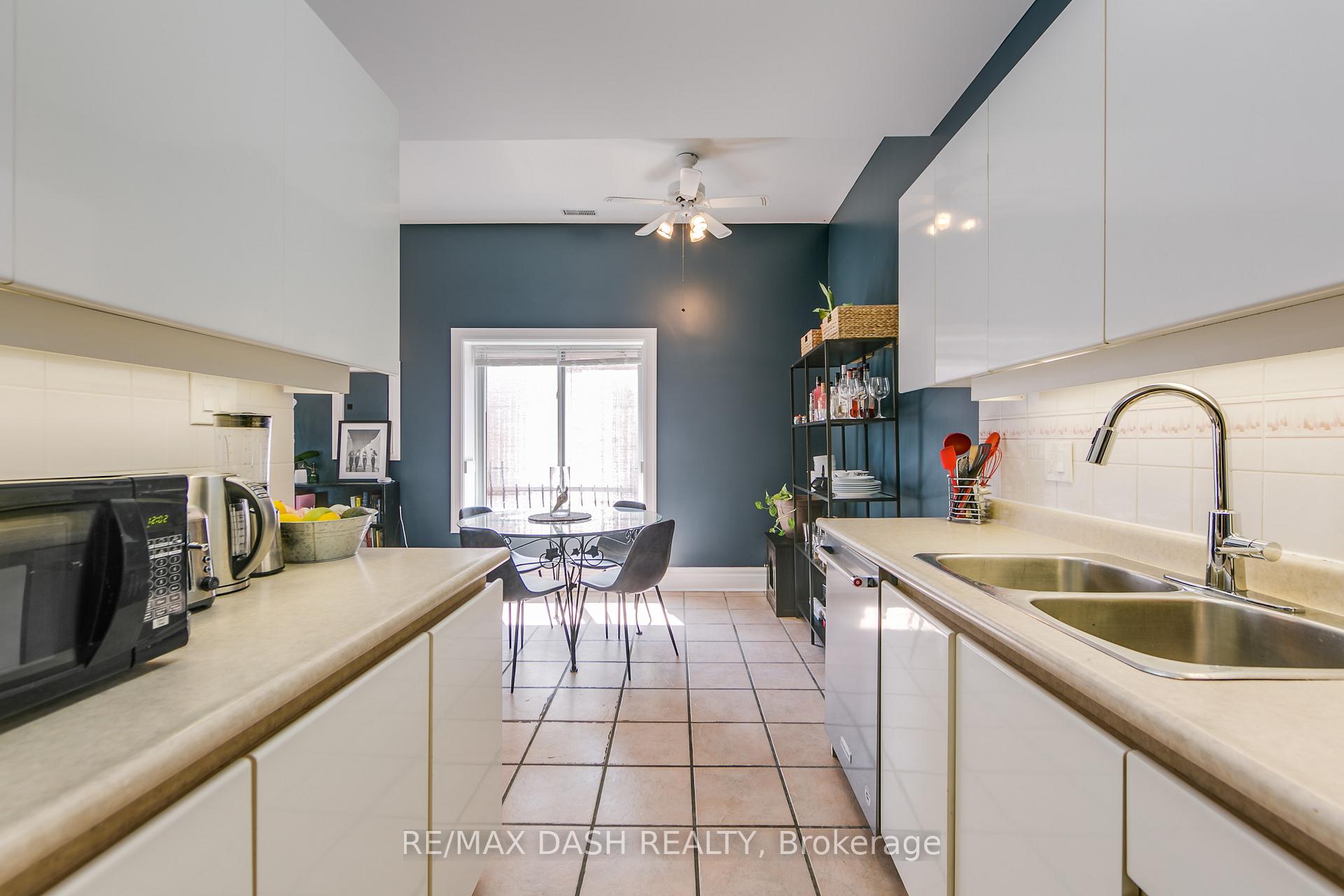 Photo 12 of Unit A, 388 Manning Avenue, Toronto, Palmerston-Little Italy — HOMEH