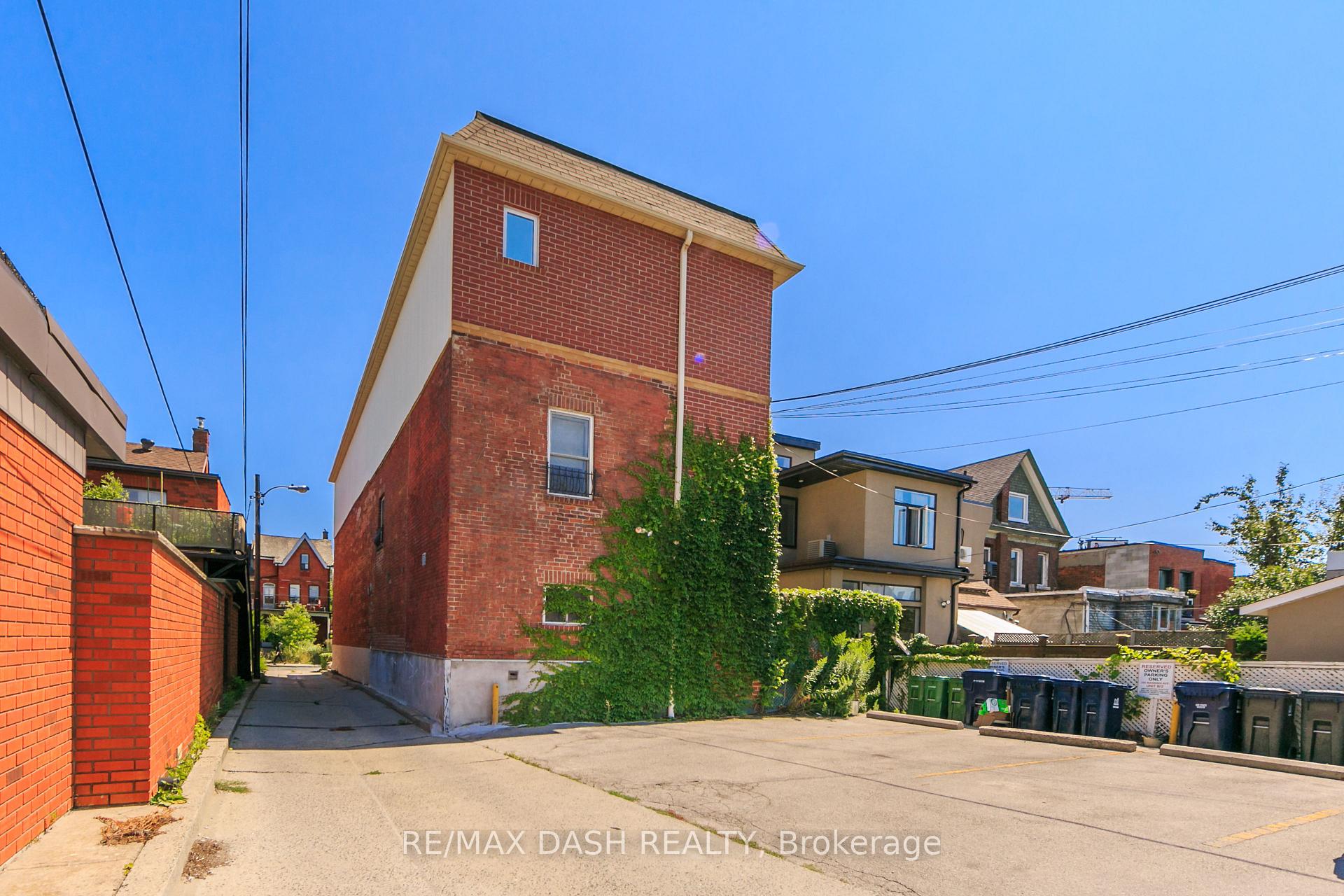 Photo 15 of Unit A, 388 Manning Avenue, Toronto, Palmerston-Little Italy — HOMEH