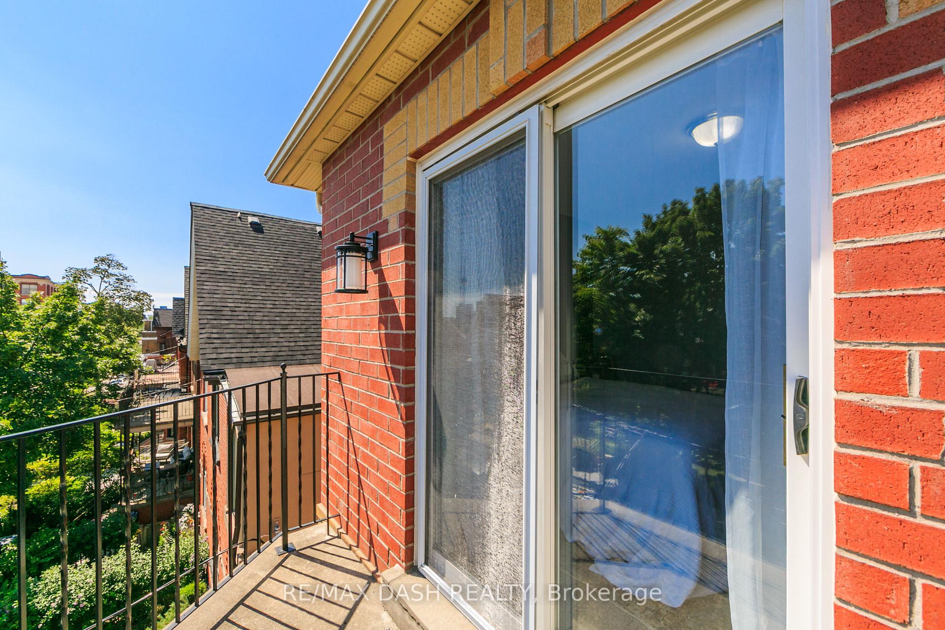 Photo 46 of Unit A, 388 Manning Avenue, Toronto, Palmerston-Little Italy — HOMEH