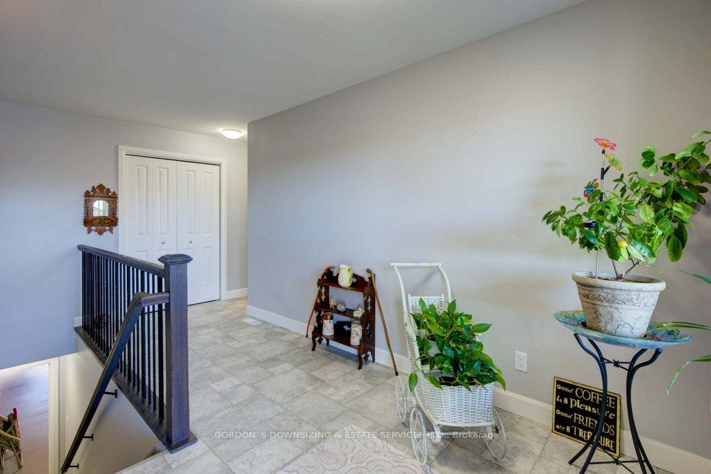 Photo 2 of 88 Glenview Crescent, Belleville, Belleville Ward — HOMEH