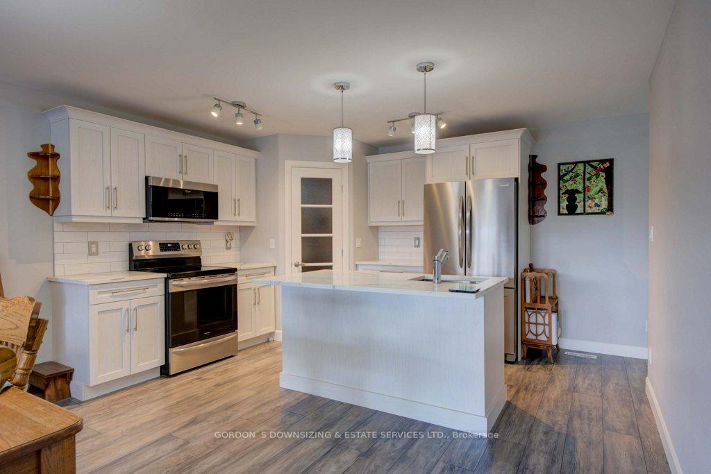 Photo 4 of 88 Glenview Crescent, Belleville, Belleville Ward — HOMEH