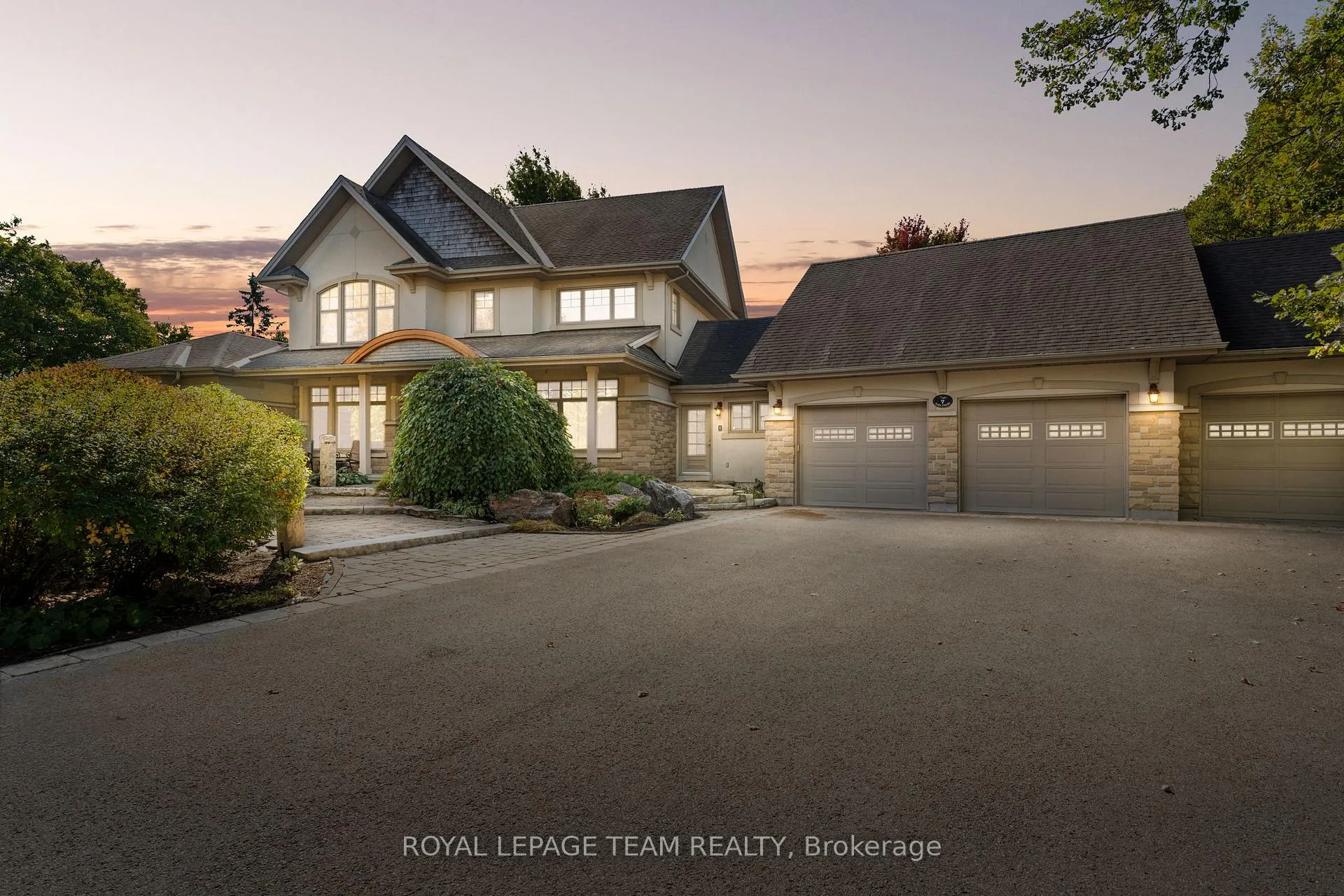 Photo 1 of 7 Sara Court, Ottawa, Fallowfield — HOMEH