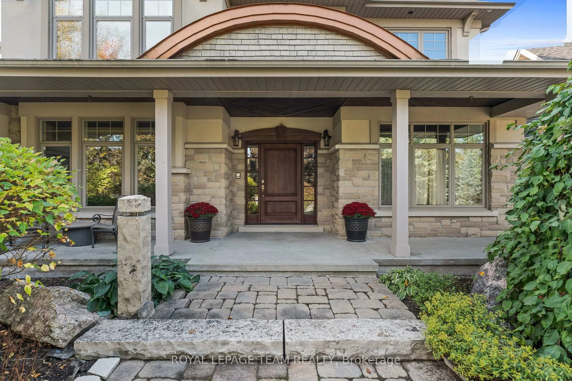 Photo 5 of 7 Sara Court, Ottawa, Fallowfield — HOMEH