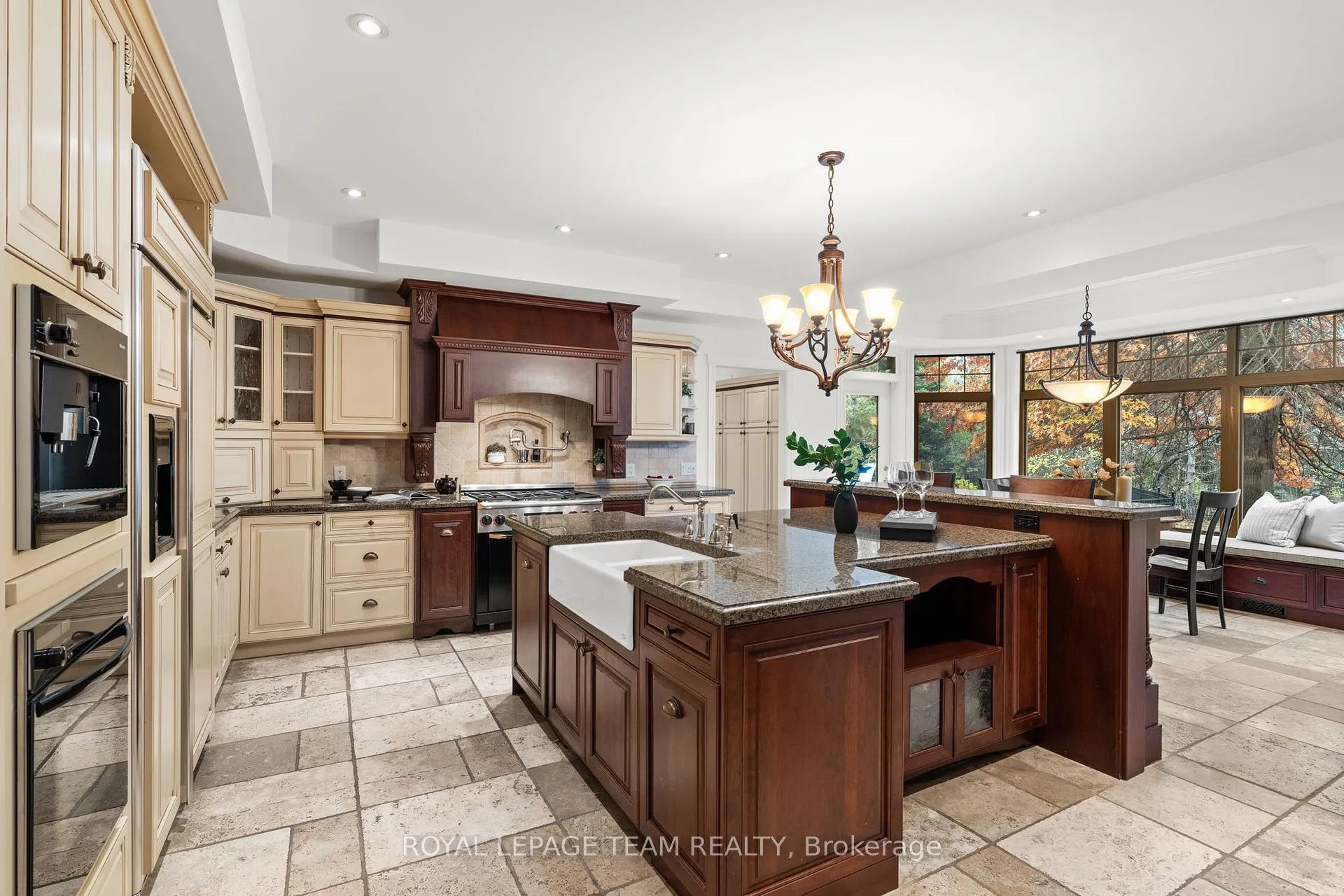 Photo 11 of 7 Sara Court, Ottawa, Fallowfield — HOMEH