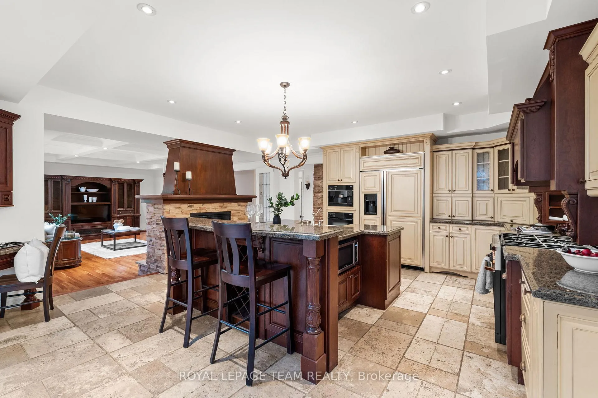 Photo 13 of 7 Sara Court, Ottawa, Fallowfield — HOMEH