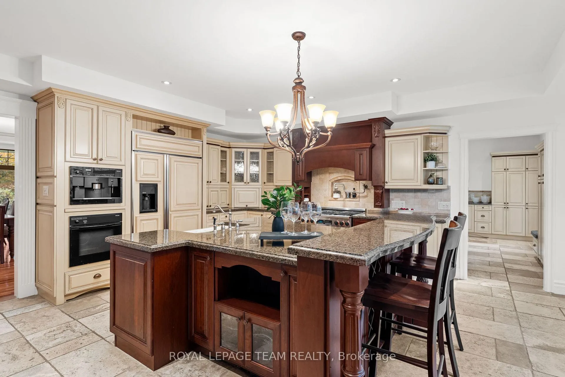 Photo 14 of 7 Sara Court, Ottawa, Fallowfield — HOMEH
