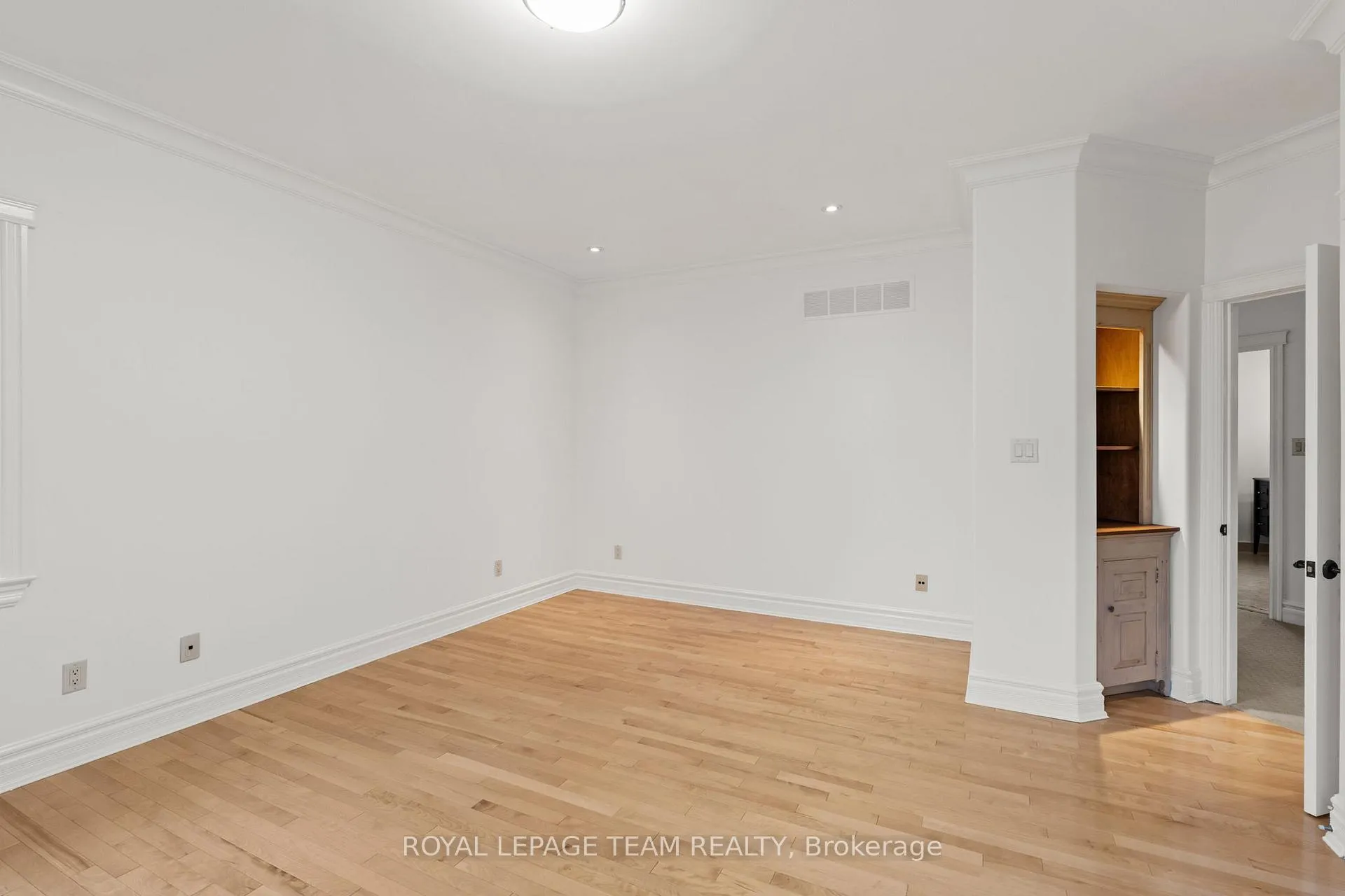 Photo 35 of 7 Sara Court, Ottawa, Fallowfield — HOMEH