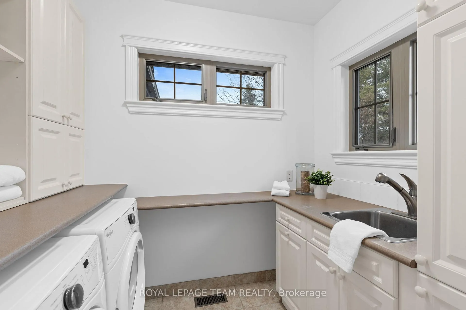 Photo 36 of 7 Sara Court, Ottawa, Fallowfield — HOMEH
