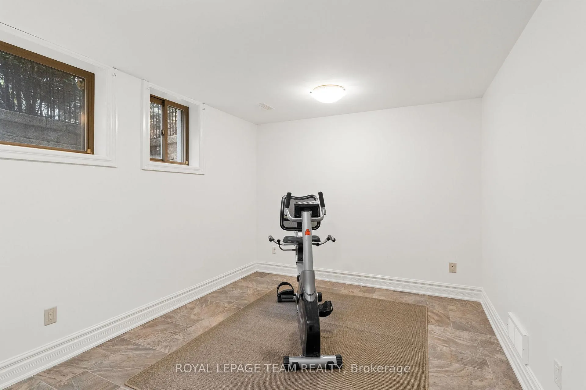 Photo 40 of 7 Sara Court, Ottawa, Fallowfield — HOMEH